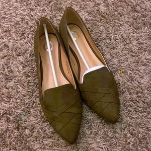 Journee collection olive green flats